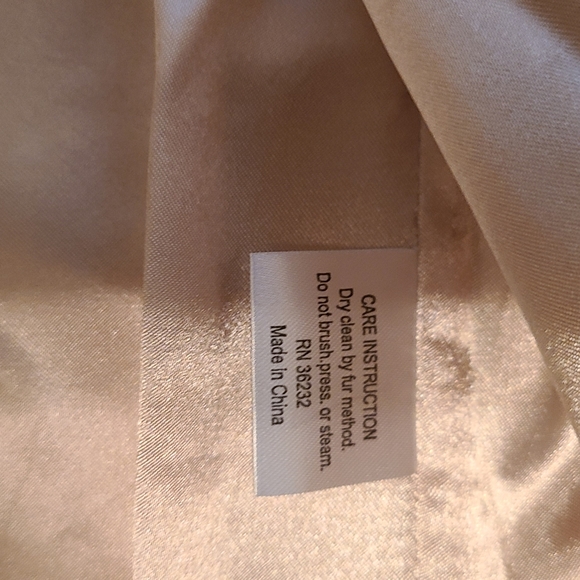 Fulllength Faux Fur - Picture 4 of 4